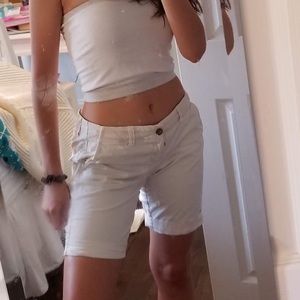 Chic white Bermuda shorts
